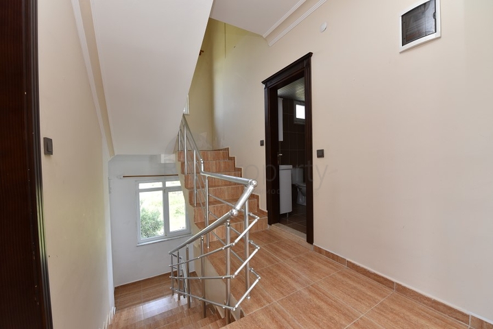 الفيلا المثالية - اطلالة بحر ساحرة - 4 غرف وصالة - مستقلة مع حديقة - الانيا 