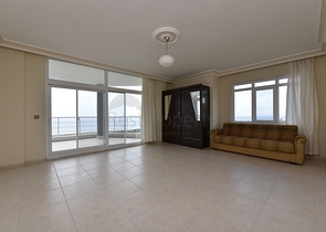 الفيلا المثالية - اطلالة بحر ساحرة - 4 غرف وصالة - مستقلة مع حديقة - الانيا 