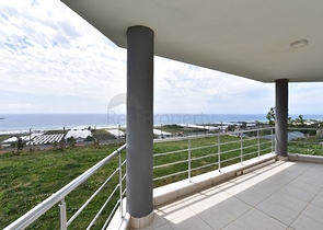 الفيلا المثالية - اطلالة بحر ساحرة - 4 غرف وصالة - مستقلة مع حديقة - الانيا 