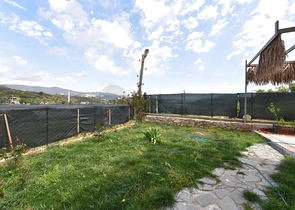 الفيلا المثالية - اطلالة بحر ساحرة - 4 غرف وصالة - مستقلة مع حديقة - الانيا 