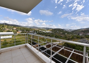 الفيلا المثالية - اطلالة بحر ساحرة - 4 غرف وصالة - مستقلة مع حديقة - الانيا 