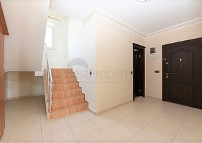 الفيلا المثالية - اطلالة بحر ساحرة - 4 غرف وصالة - مستقلة مع حديقة - الانيا 