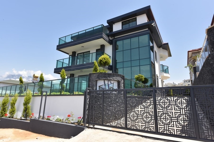 لعشاق الفخامة والتميز - تصميم حديث -اطلالة بحر وقلعة - كارجي جاك / لانيا