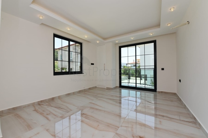 لعشاق الفخامة والتميز - تصميم حديث -اطلالة بحر وقلعة - كارجي جاك / لانيا