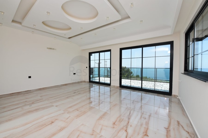 لعشاق الفخامة والتميز - تصميم حديث -اطلالة بحر وقلعة - كارجي جاك / لانيا