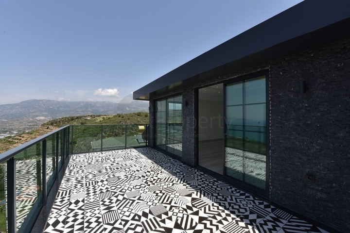 لعشاق الفخامة والتميز - تصميم حديث -اطلالة بحر وقلعة - كارجي جاك / لانيا