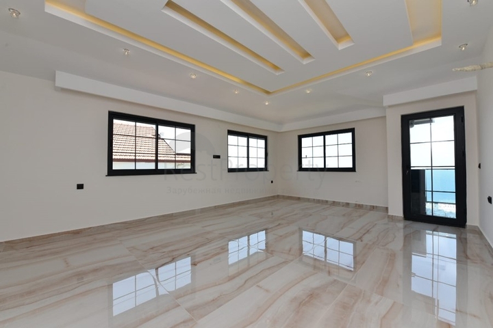 لعشاق الفخامة والتميز - تصميم حديث -اطلالة بحر وقلعة - كارجي جاك / لانيا