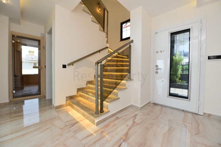 لعشاق الفخامة والتميز - تصميم حديث -اطلالة بحر وقلعة - كارجي جاك / لانيا