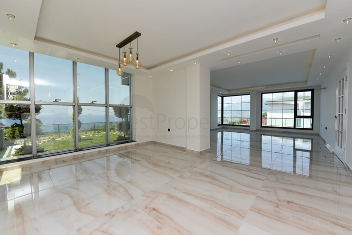 لعشاق الفخامة والتميز - تصميم حديث -اطلالة بحر وقلعة - كارجي جاك / لانيا