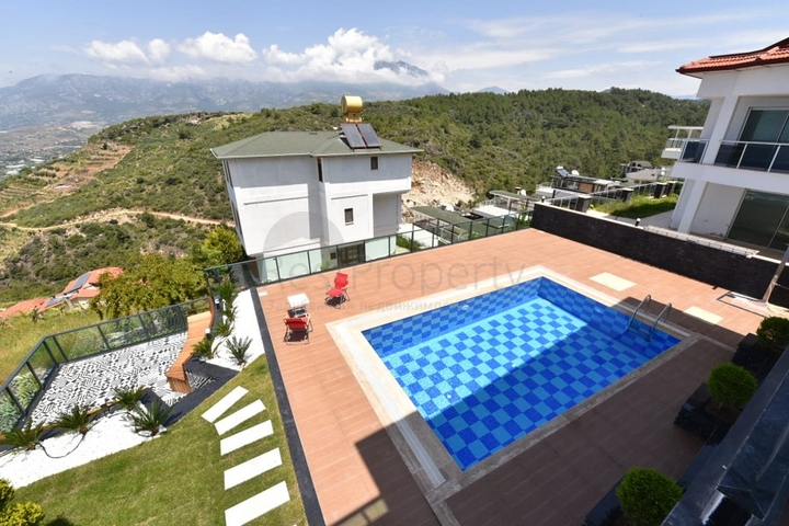 لعشاق الفخامة والتميز - تصميم حديث -اطلالة بحر وقلعة - كارجي جاك / لانيا