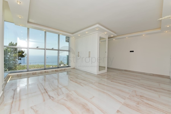 لعشاق الفخامة والتميز - تصميم حديث -اطلالة بحر وقلعة - كارجي جاك / لانيا