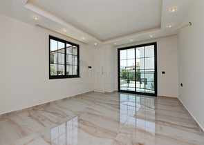 لعشاق الفخامة والتميز - تصميم حديث -اطلالة بحر وقلعة - كارجي جاك / لانيا