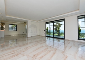 لعشاق الفخامة والتميز - تصميم حديث -اطلالة بحر وقلعة - كارجي جاك / لانيا