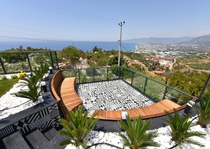 لعشاق الفخامة والتميز - تصميم حديث -اطلالة بحر وقلعة - كارجي جاك / لانيا