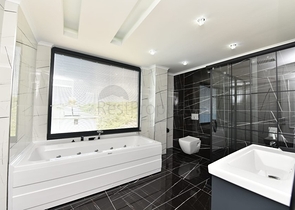 لعشاق الفخامة والتميز - تصميم حديث -اطلالة بحر وقلعة - كارجي جاك / لانيا