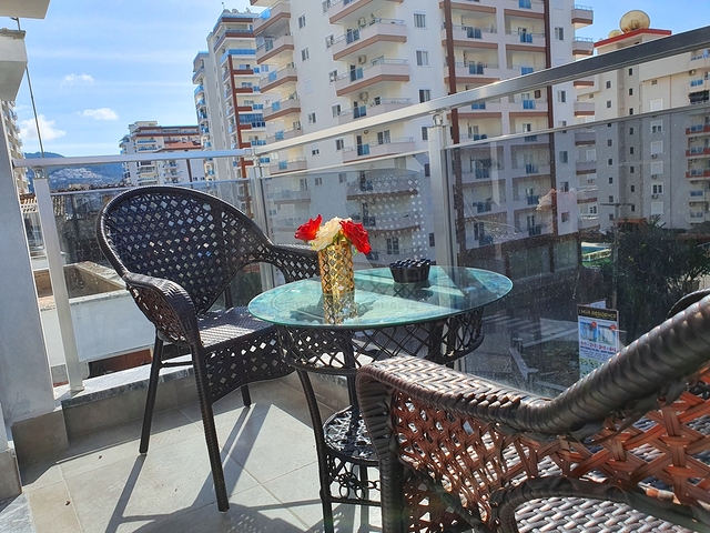 شقق 1+1 ضمن مجمع سكني حديث - مهموتلار / الانيا 