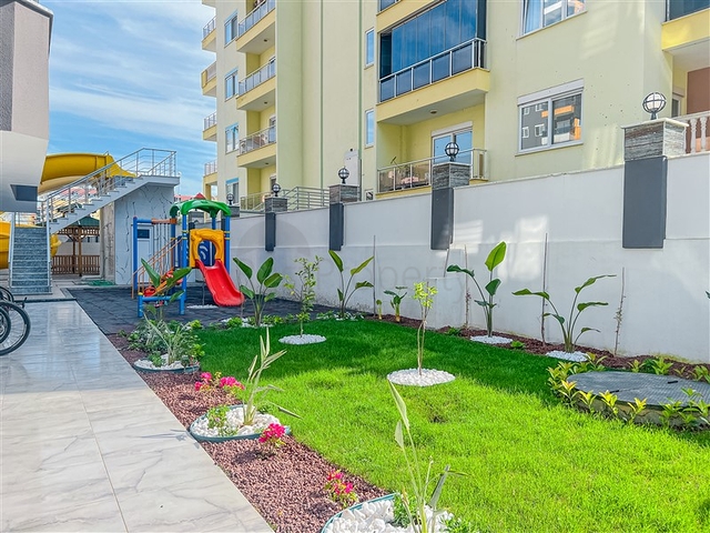 قريب من البحر - بالاقساط - مجمع عائلي حديث قيد الانشاء - مهموتلار / الانيا 