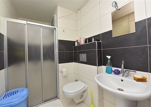 شقة عائلية ضمن مجمع سكني عائلي في منطقة جيكجلي الراقية / الانيا 