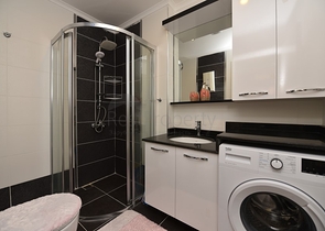 قريبة من البحر - سعر مميز - شقة 2 غرفة وصالة مفروشة - كاستل / الانيا 