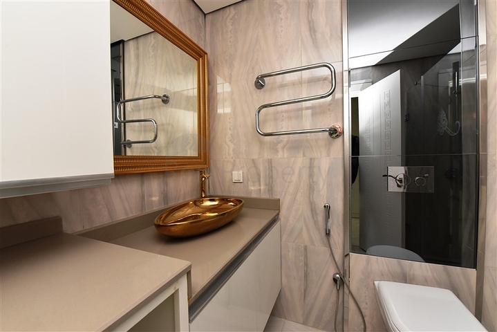 اطلاة مباشرة على البحر -شقة 1+1 - مجمع فاخر - مهموتلار / الانيا 