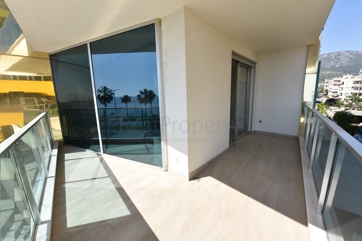 اطلاة مباشرة على البحر -شقة 1+1 - مجمع فاخر - مهموتلار / الانيا 