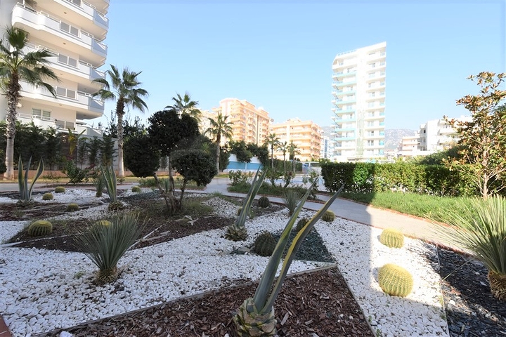 اطلاة مباشرة على البحر -شقة 1+1 - مجمع فاخر - مهموتلار / الانيا 