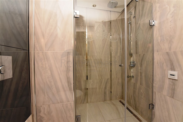 اطلاة مباشرة على البحر -شقة 1+1 - مجمع فاخر - مهموتلار / الانيا 