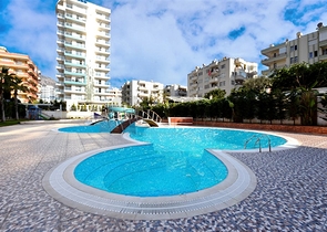 اطلاة مباشرة على البحر -شقة 1+1 - مجمع فاخر - مهموتلار / الانيا 