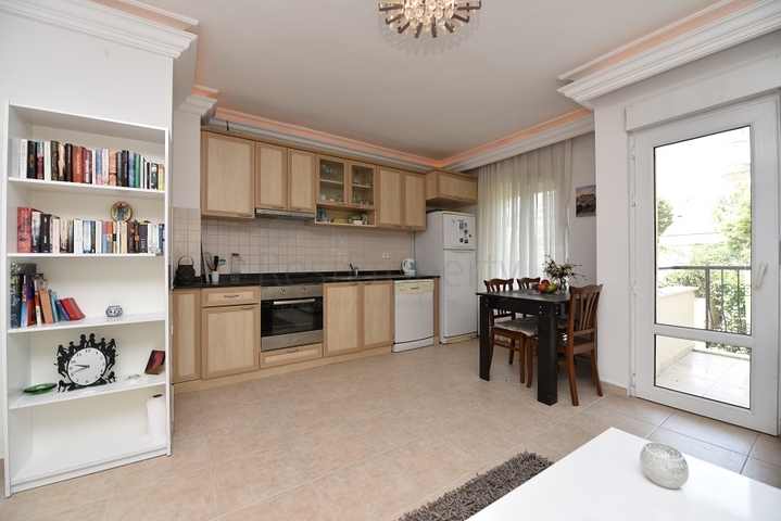 اطلالة على الحديقة - شقة مفروشة تصميم 1+1 في مركز مدينة الانيا 