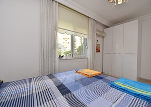 اطلالة على الحديقة - شقة مفروشة تصميم 1+1 في مركز مدينة الانيا 