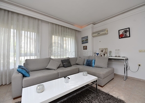 اطلالة على الحديقة - شقة مفروشة تصميم 1+1 في مركز مدينة الانيا 