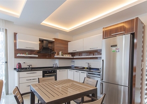 شقة مفروشة -مجمع بخدمات 5 نجوم - مهموتلار / الانيا 