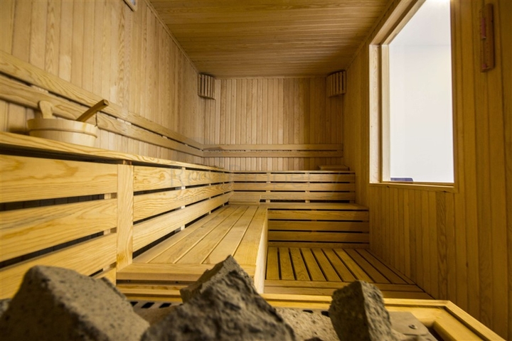 اول صف على البحر - شقة 2 غرفة وصالة - مجمع حديث -مهموتلار / الانيا 