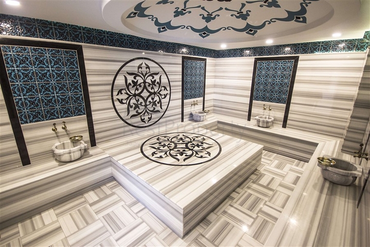 اول صف على البحر - شقة 2 غرفة وصالة - مجمع حديث -مهموتلار / الانيا 