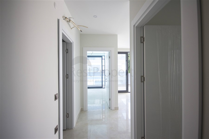 اول صف على البحر - شقة 2 غرفة وصالة - مجمع حديث -مهموتلار / الانيا 