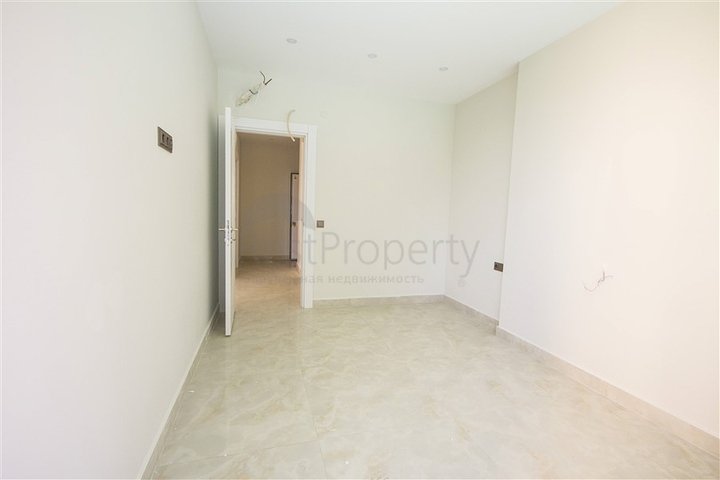 اول صف على البحر - شقة 2 غرفة وصالة - مجمع حديث -مهموتلار / الانيا 