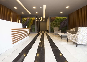 اول صف على البحر - شقة 2 غرفة وصالة - مجمع حديث -مهموتلار / الانيا 