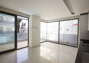 اول صف على البحر - شقة 2 غرفة وصالة - مجمع حديث -مهموتلار / الانيا 