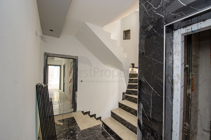 شقق 4 + 1 بالقرب من إيشكلار أنطاليا