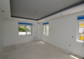 شقق 4 + 1 بالقرب من إيشكلار أنطاليا