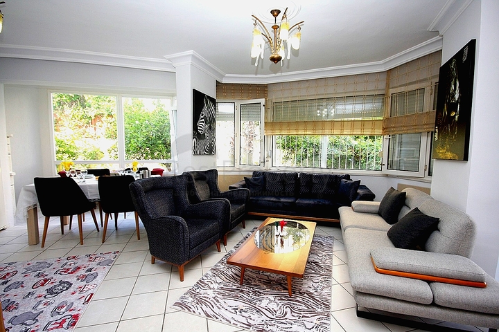 بسعر منافس - شقة غرفتين وصالة مؤثثة - في منطقة اوبا المركزية / الانيا 