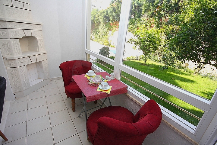 بسعر منافس - شقة غرفتين وصالة مؤثثة - في منطقة اوبا المركزية / الانيا 