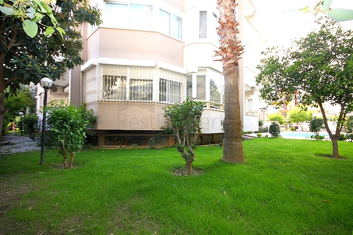 بسعر منافس - شقة غرفتين وصالة مؤثثة - في منطقة اوبا المركزية / الانيا 