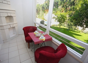 بسعر منافس - شقة غرفتين وصالة مؤثثة - في منطقة اوبا المركزية / الانيا 