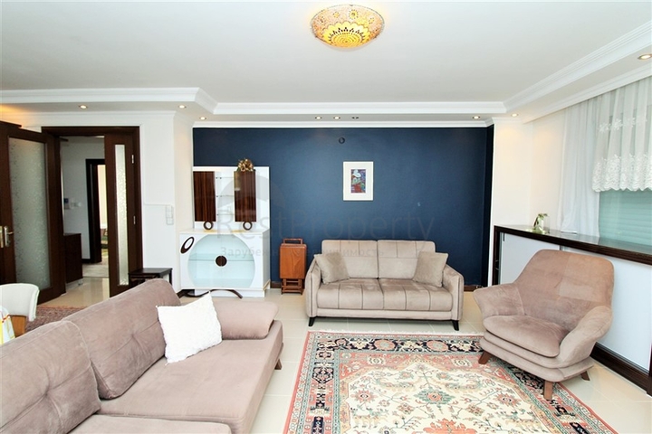 قريبة من البحر - شقة عائلية مفروشة 1+2 - على شارع باباروس - مهموتلار / الانيا 