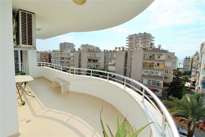 قريبة من البحر - شقة عائلية مفروشة 1+2 - على شارع باباروس - مهموتلار / الانيا 