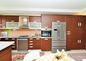 قريبة من البحر - شقة عائلية مفروشة 1+2 - على شارع باباروس - مهموتلار / الانيا 