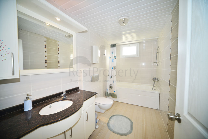 شقة عائلية مفروشة - ضمن مجمع سكني بجانب المشفى في اوبا / الانيا 