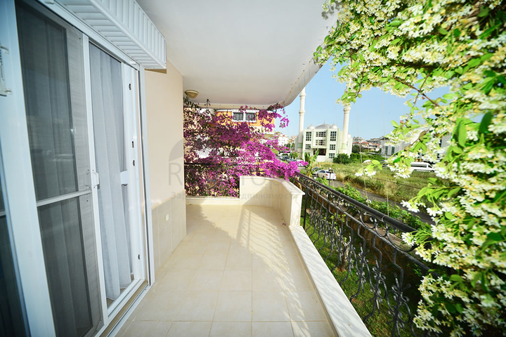 شقة عائلية مفروشة - ضمن مجمع سكني بجانب المشفى في اوبا / الانيا 