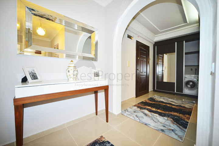 شقة عائلية مفروشة - ضمن مجمع سكني بجانب المشفى في اوبا / الانيا 